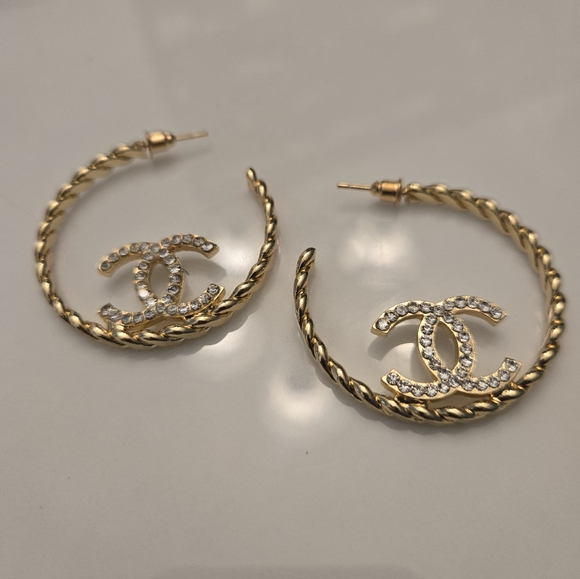 🔥Lux Gold Twisted Hoop Earrings with Crystal Accents🔥 - Picture 2 of 4
